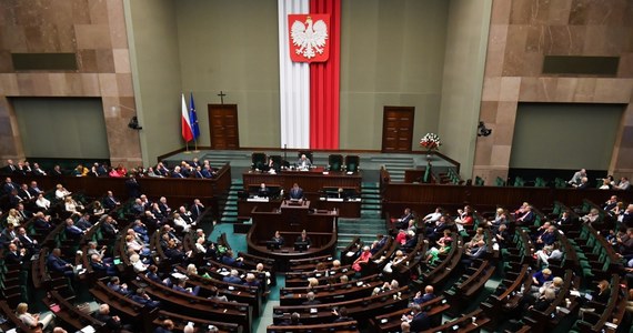 Zaostrzenie kar za szpiegostwo przewiduje nowelizacja Kodeksu karnego, którą przyjął Sejm. Nowelizacja trafi teraz do Senatu.
