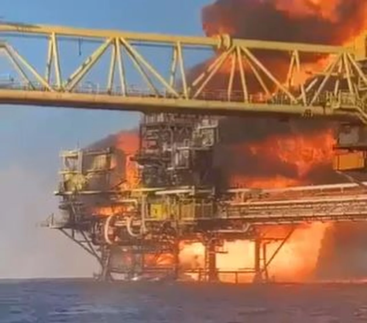 Dwie osoby zginęły, osiem zostało rannych, a jedna jest uznawana za zaginioną po eksplozji, do której doszło na platformie wiertniczej na wodach Zatoki Meksykańskiej. Platformę obsługuje państwowy meksykański koncern naftowy Petroleos Mexicanos (Pemex) - poinformowała agencja Associated Press.