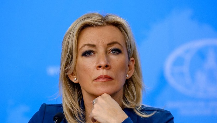 Zacharowa o koalicji samolotowej: Żebracze podróże Zełenskiego