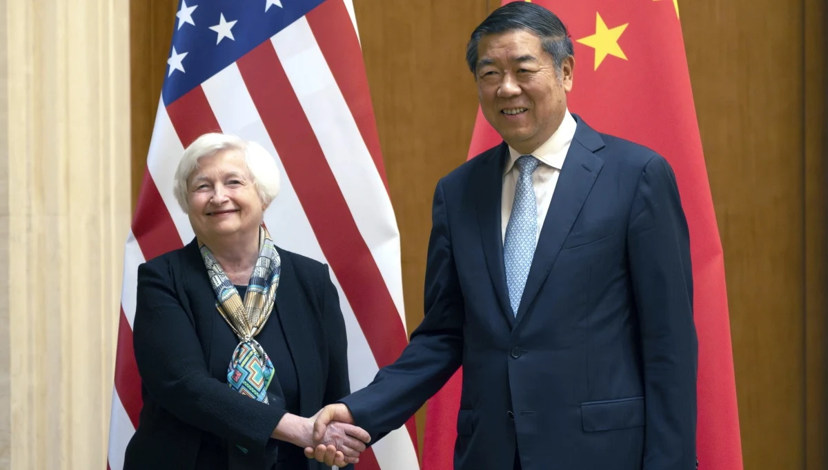 "Bezpośrednie, merytoryczne i produktywne" - tymi słowami sekretarz skarbu USA Janet Yellen nazwała 10-godzinne rozmowy m.in. z wicepremierem Chin He Lifengiem, a także "wysokimi rangą chińskimi urzędnikami". Amerykańska sekretarz właśnie zakończyła swoją 4-dniową wizytę w Chinach. Wśród omawianych tematów znalazły się m.in. współpraca gospodarcza Stanów Zjednoczonych i Chin, a także zarzut wobec Chin dotyczący wspierania Rosji w wojnie w Ukrainie.