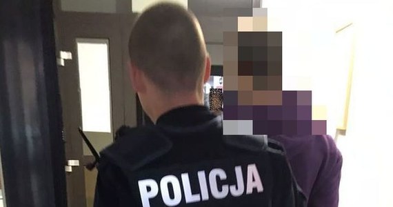 ​Policjanci zatrzymali 29-latka, który w Jeleniej Górze na Dolnym Śląsku ugodził nożem mężczyznę. Uderzył też towarzyszącą mu kobietę. Jak informuje policja była ona dziewczyną napastnika. Powodem ataku miała być zazdrość. Podejrzanemu grozi 15 lat więzienia.