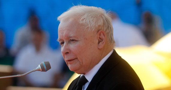 "Nasz program będzie na kolejne osiem lat, bo potrzebujemy dłuższej perspektywy" - powiedział w wywiadzie dla portalu i.pl prezes PiS Jarosław Kaczyński. PiS chce rządzić samodzielnie kolejne dwie kadencje? "Tak, tego chcemy, a daj Boże i dłużej" - stwierdził wicepremier.