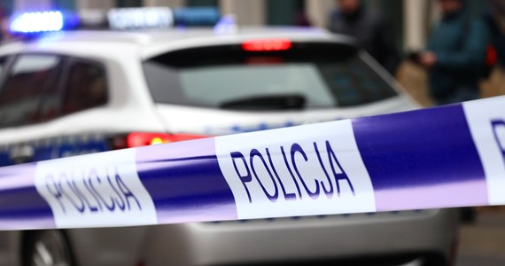 Tragiczny wypadek w Dębicy na Podkarpaciu. Nie żyje 20-letni kierujący motorowerem, a jego 18-letni pasażer został zabrany do szpitala.