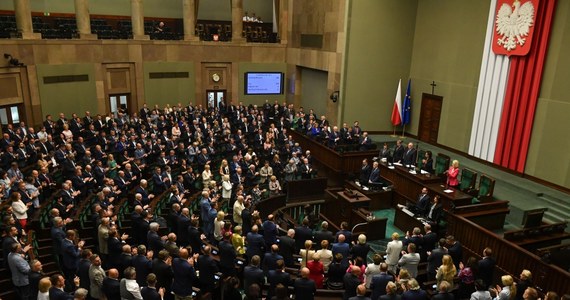 Sejm przyjął uchwałę upamiętniającą ofiary rzezi wołyńskiej w 80. rocznicę tej zbrodni. W głosowaniu udział wzięło 440 posłów - wszyscy byli "za".