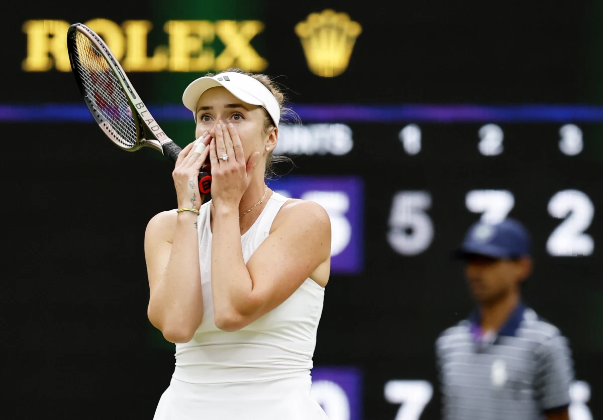 Ukraińska tenisistka Elina Switolina, która pokonała Igę Świątek w ćwierćfinale Wimbledonu, przyznała, że agresja Rosji na jej kraj ją wzmocniła. "Wojna uczyniła mnie silniejszą, także psychicznie" - powiedziała na pomeczowej konferencji prasowej.