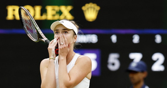 Ukraińska tenisistka Elina Switolina, która pokonała Igę Świątek w ćwierćfinale Wimbledonu, przyznała, że agresja Rosji na jej kraj ją wzmocniła. "Wojna uczyniła mnie silniejszą, także psychicznie" - powiedziała na pomeczowej konferencji prasowej.