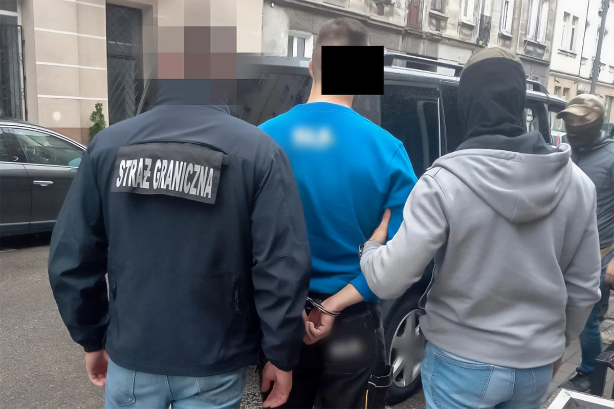 Za ok. 5 tysięcy euro zabierali migranta z granicy z Białorusią i dowozili na granicę z Niemcami. W ten sposób pomogli dostać się do Europy Zachodniej co najmniej 200 osobom – mowa o 10 członkach rozbitego przez Centralne Biuro Śledcze Policji gangu. Wszyscy usłyszeli zarzuty, ośmiu z nich zostało tymczasowo aresztowanych.