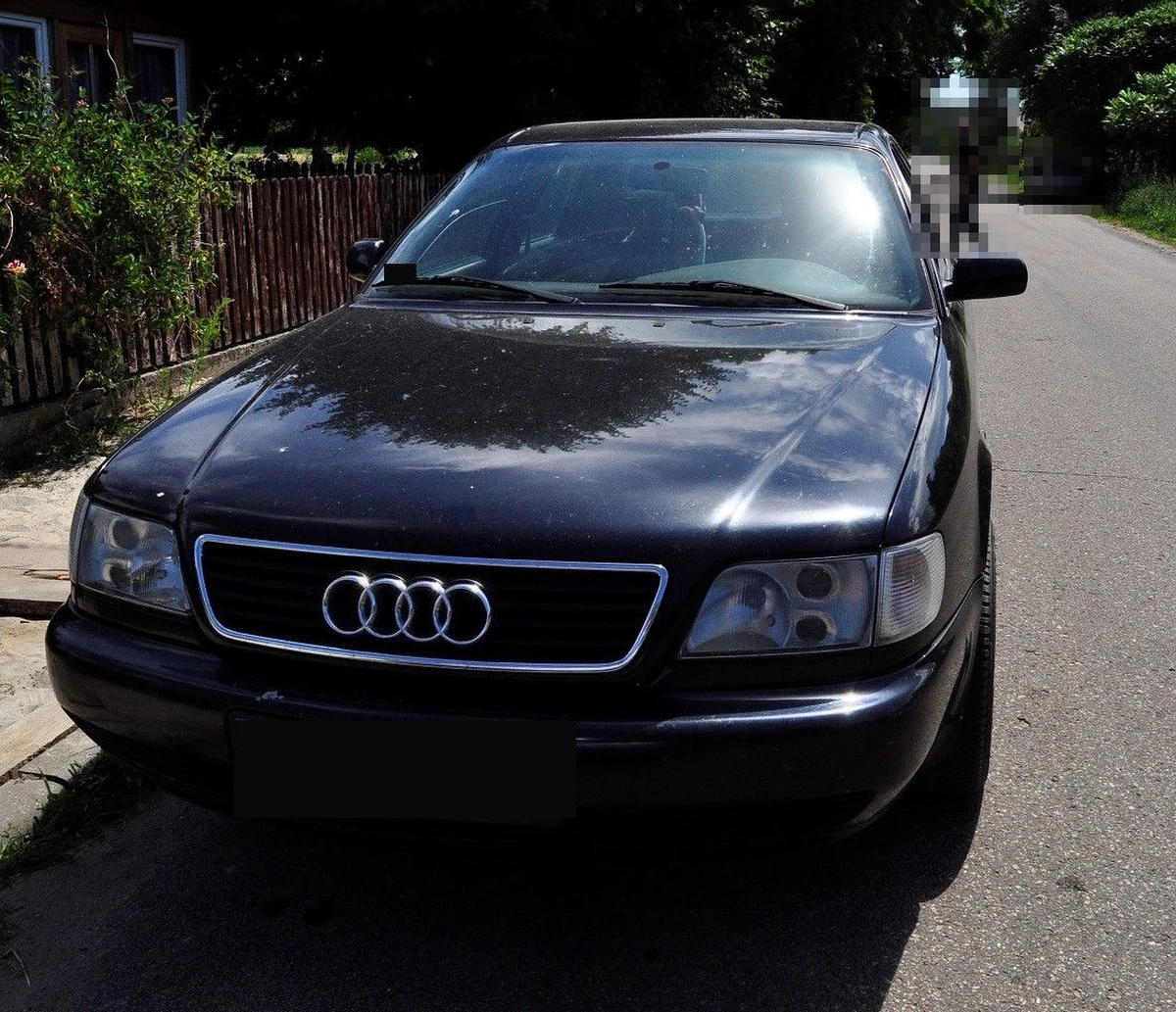 Nietypowo z niedzielnej kradzieży samochodu tłumaczył się 57-latek zatrzymany w powiecie łosickim. Mężczyzna powiedział policjantom, że zabrał cudzy samochód, bo chciał pojechać na modlitwę do kościoła. 