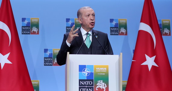 W sprawie rozszerzenia NATO o Szwecję prezydent Turcji Recep Tayyip Erdogan raz po raz zmienia zdanie, próbując jak najwięcej dla siebie wynegocjować. Wczoraj już nie był taki pewien, że Turcja szybko da Sztokholmowi zielone światło.