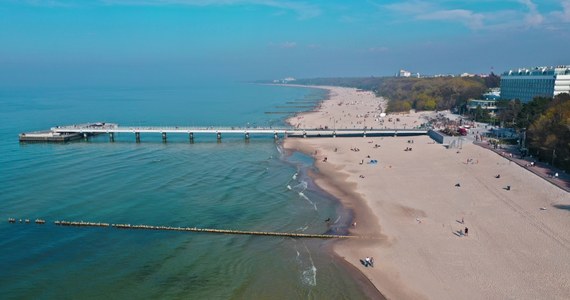 Ponad milion osób odwiedziło w ubiegłym roku molo w Kołobrzegu. Jak wynika z danych Urzędu Marszałkowskiego Województwa Zachodniopomorskiego, to najpopularniejsza atrakcja na Pomorzu Zachodnim. Tylko w 2022 r. region odwiedziło ponad 9 mln turystów.