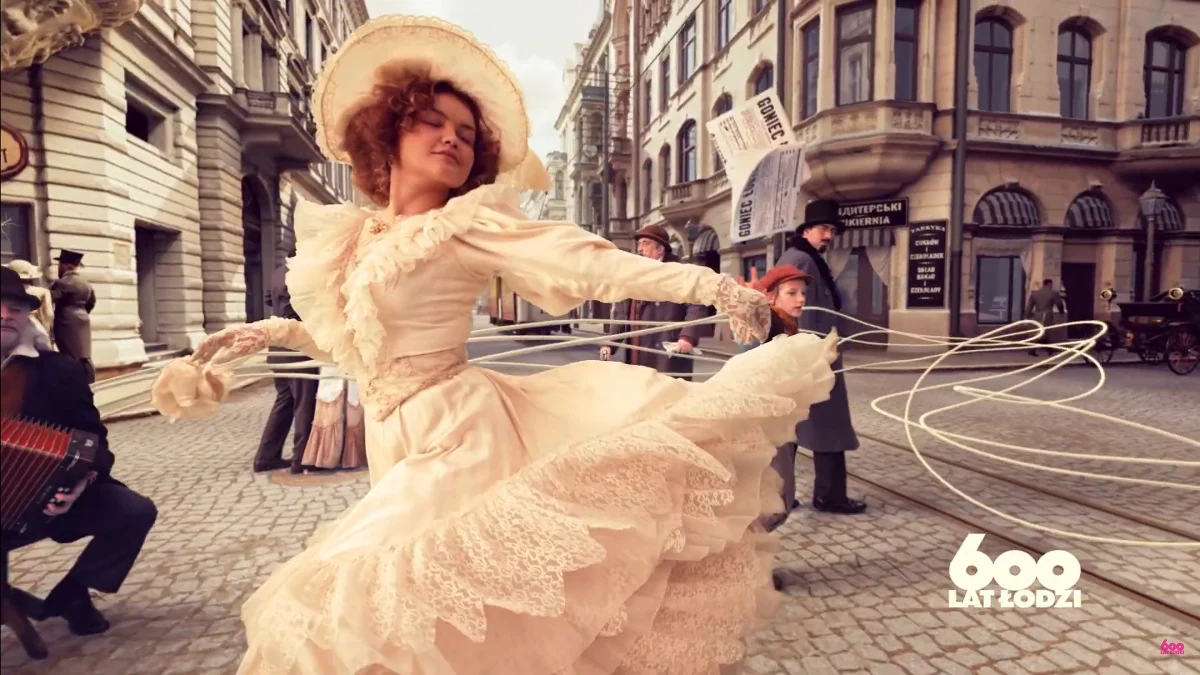 Wirtualna produkcja, slow motion, rozwiązania gamingowe, robot, animacja, live action, dekoracja 3D - najbardziej zaawansowane technologie filmowe zostały wykorzystane przy produkcji spotu Łodzi na 600. urodziny. Osnową filmu - jak przystało na Łódź - są nici, które prowadzą od pieczęci króla Władysława Jagiełły do współczesności. 