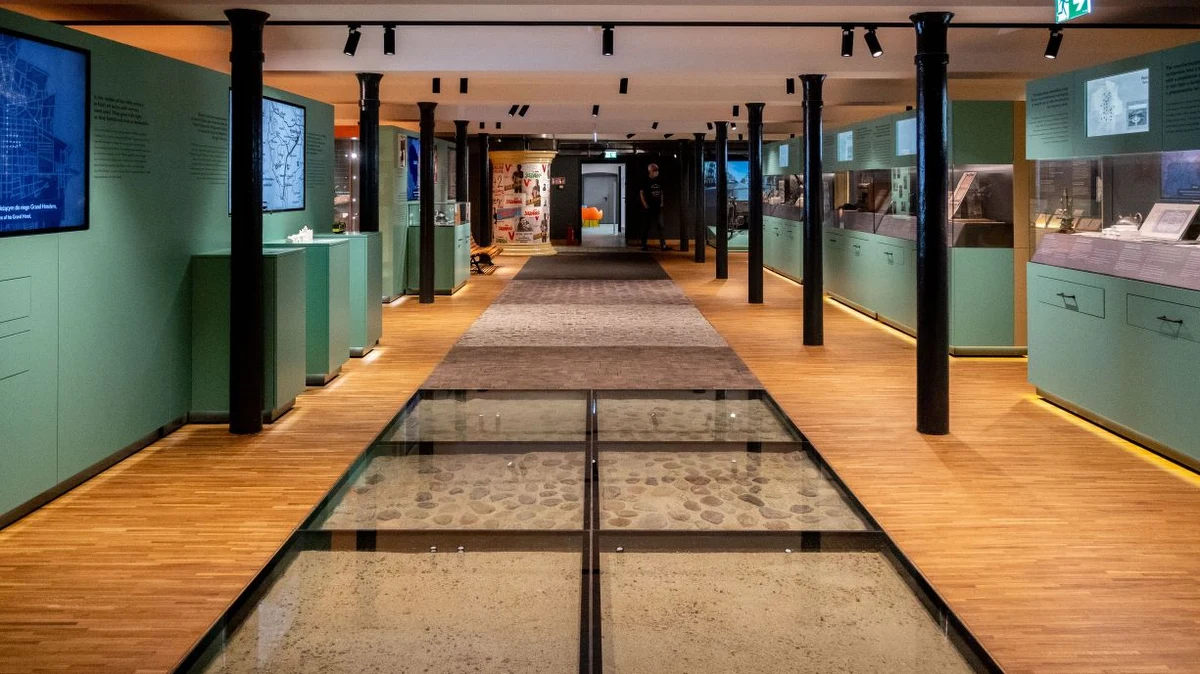 Po raz pierwszy w znanej, współczesnej historii Łodzi - powstaje Kapsuła Czasu. Specjalną, wyjątkowo szczelną tubę przygotowuje Muzeum Miasta Łodzi z okazji jubileuszu 600-lecia miasta. Przedmioty ukryte w tym swoistym "wehikule czasu" zostaną zamknięte na 50 lat.