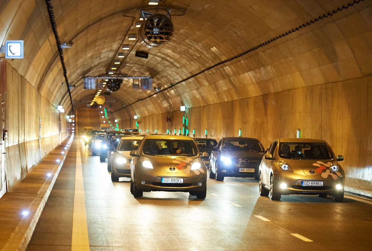 Obie nitki tunelu pod Martwą Wisłą będą zamknięte w nocy z soboty na niedzielę. Odcinek, który jest częścią trasy łączącej gdańskie lotnisko z portem morskim przejdzie przegląd i konserwację.