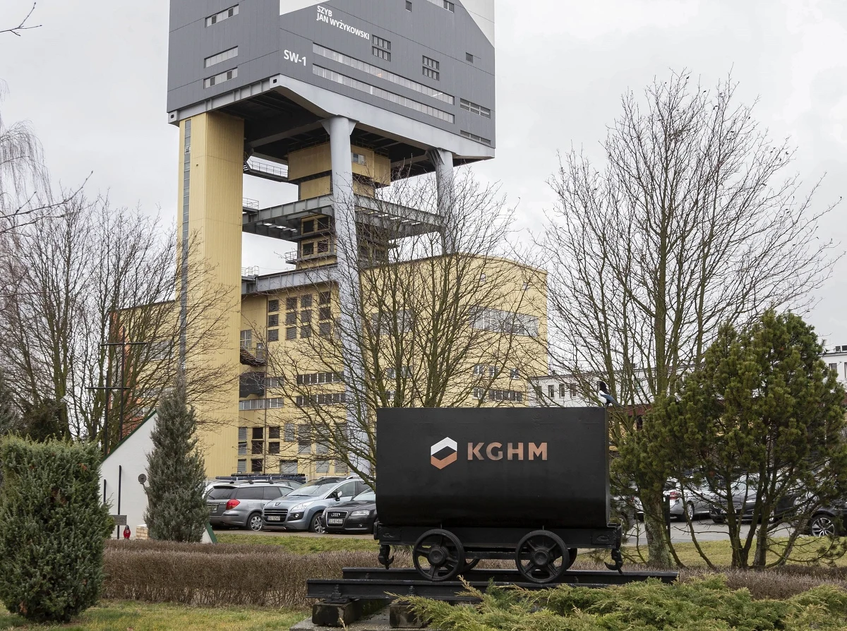 Czterech górników zostało rannych w wyniku wstrząsu, do którego doszło w sobotę w należącej do KGHM kopalni Polkowice-Sieroszowice w Polkowicach (Dolnośląskie).