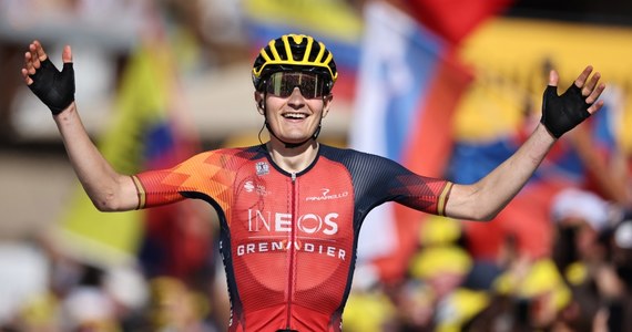 Hiszpan Carlos Rodriguez (Ineos Grenadiers) po ataku na zjeździe z ostatniej górskiej premii wygrał samotnie 14. etap wyścigu Tour de France z metą w Morzine. Tuż za nim linię mety minęli wielcy faworyci - Tadej Pogacar (UAE Team Emirates)  i Jonas Vingegaard (Jumbo-Visma), który zachował koszulkę lidera.