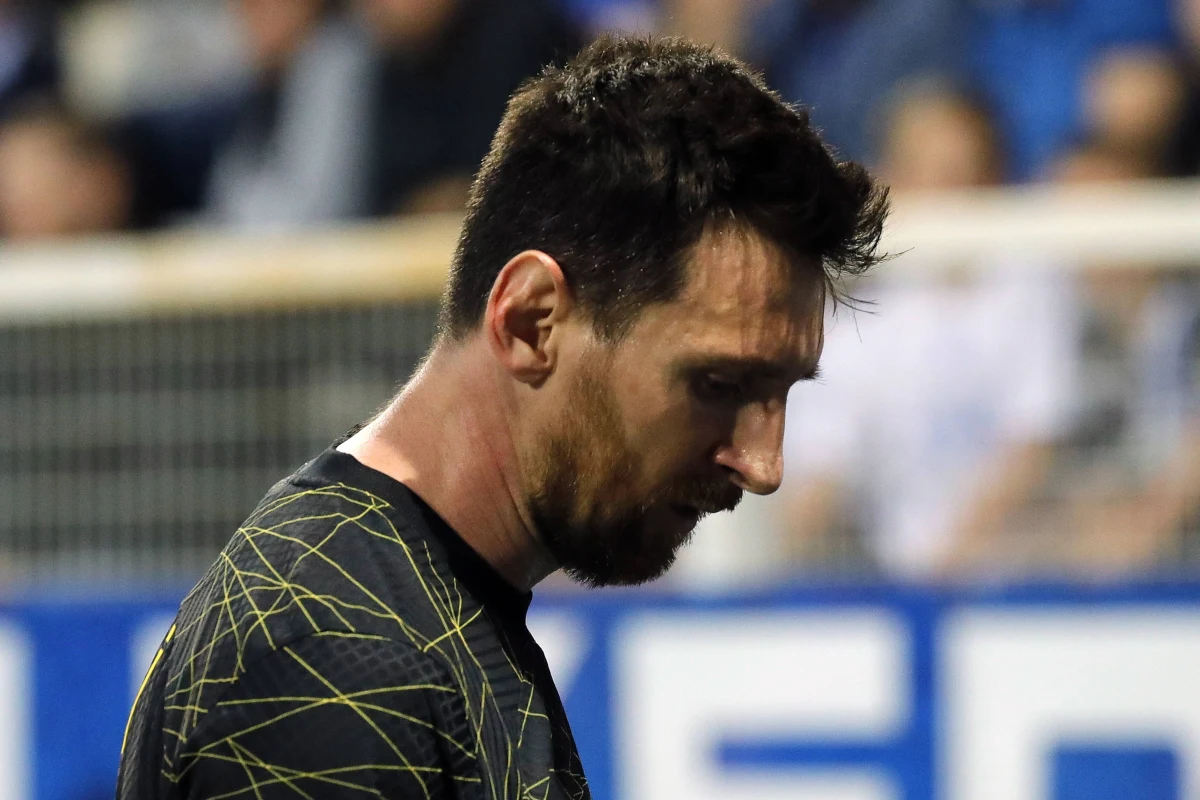 Argentyńczyk Lionel Messi już oficjalnie został piłkarzem Interu Miami. Jeden z najlepszych zawodników w historii futbolu, mistrz świata z 2022 roku, podpisał kontrakt z klubem MLS do końca 2025 roku. W niedzielę odbędzie się jego prezentacja.