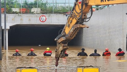 Wiele ciał w zalanym tunelu. Dramatyczna sytuacja w Korei Płd.