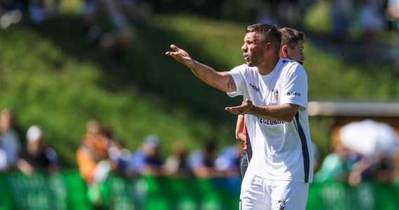 Lukas Podolski zapewnił, że chce kontynuować karierę jeszcze przynajmniej przez dwa sezony. "Mój kontrakt obowiązuje jeszcze przez dwa lata. Zobaczymy, co będzie później" - powiedział 38-letni były reprezentant Niemiec, piłkarz Górnika Zabrze.
