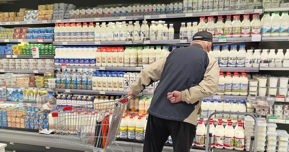 Od 2024 r. duże supermarkety w Brukseli będą zobowiązane do przekazywania niesprzedanej żywności, którą można jeszcze spożyć, organizacjom udzielającym pomocy żywnościowej potrzebującym. 