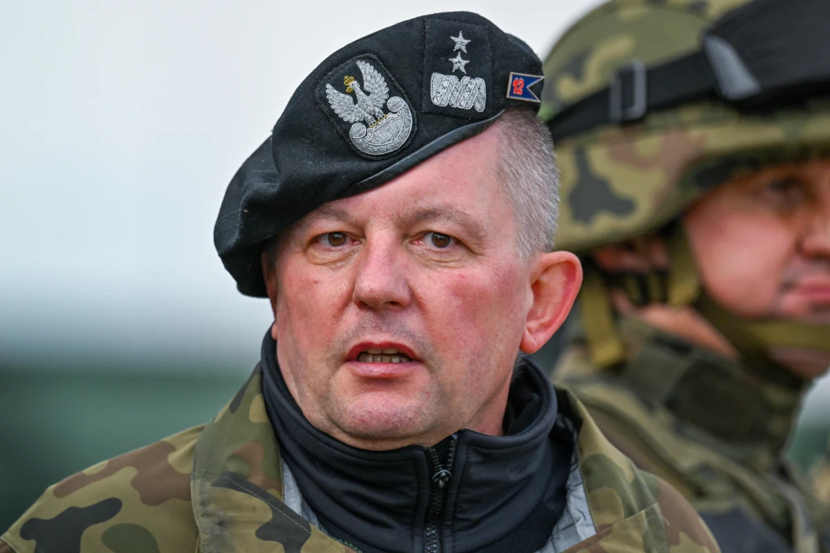 Jesteśmy dumni, że polski generał Maciej Jabłoński zostanie zastępcą dowódcy V Korpusu US Army. Jego zadanie to przede wszystkim zapewnianie "świadomości sytuacyjnej" wojskom amerykańskim - powiedział szef MON Mariusz Błaszczak w rozmowie z dziennikarzami w Forcie Knox.