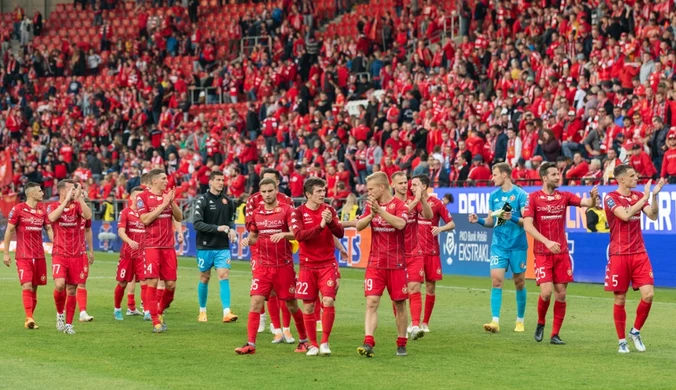 Piłkarze Widzewa muszą pilnować się 24 godziny na dobę. "Taka jest cena"