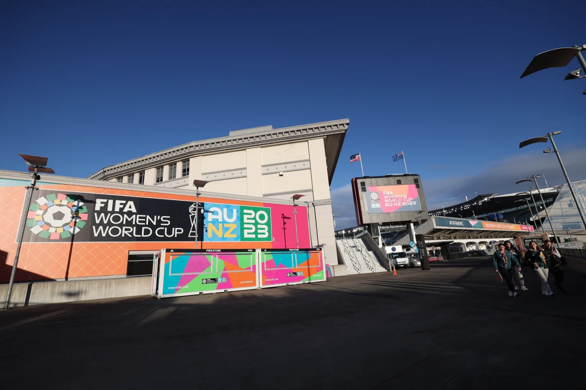 Już jutro rozpoczynają się 9. w historii piłkarskie mistrzostwa świata kobiet. Turniej w Australii i Nowej Zelandii potrwa miesiąc. Zwyciężczynie poznamy 20 sierpnia. W mistrzostwach wezmą udział aż 32 reprezentacje. "Ta liczba 32 zespołów jest moim zdaniem za szybko zwiększona" - uważa była reprezentantka Polski Joanna Tokarska.