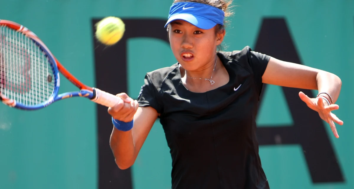 Chińska tenisistka Zhang Shuai może się czuć oszukana. W trakcie meczu pierwszej rundy turnieju w Budapeszcie sędzia niesłusznie podjął decyzję na korzyść reprezentantki gospodarzy. Chinka długo protestowała i ostatecznie poddała spotkanie. Żegnały ją gwizdy. 