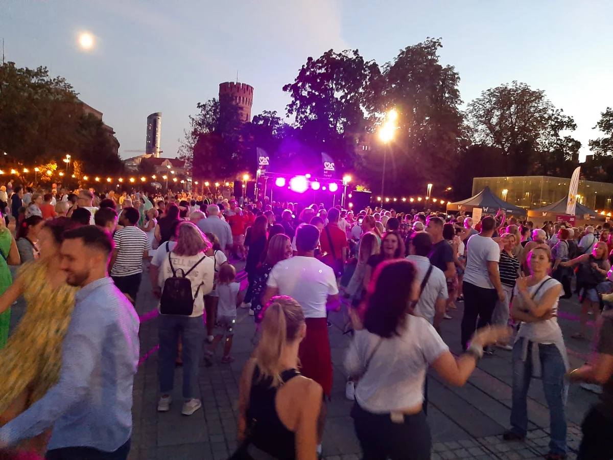 Już w najbliższą sobotę, 22 lipca plac Wolności we Wrocławiu ponownie zamieni się w parkiet miejskiej zabawy tanecznej. Impreza potrwa od godziny 18 do 23.