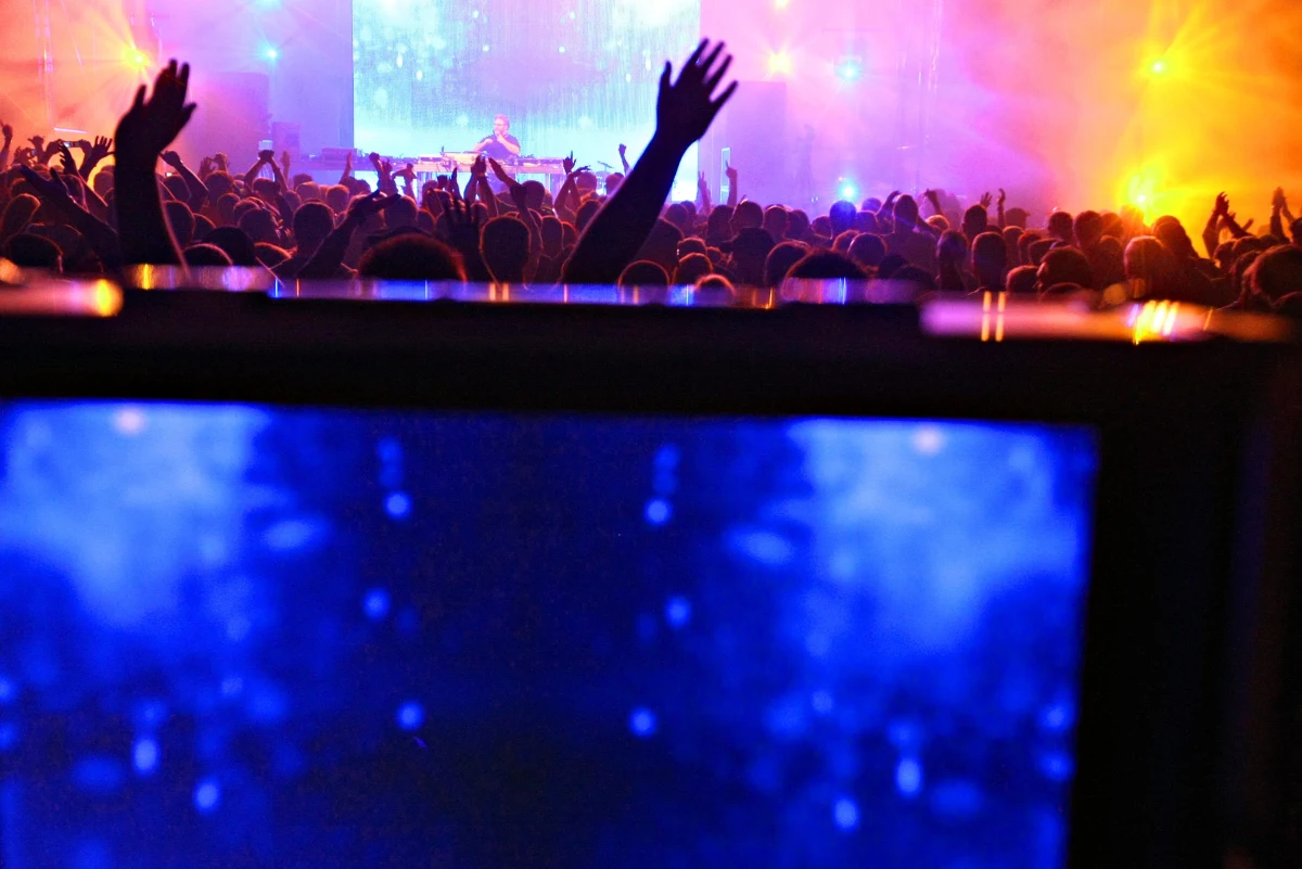 Zachodniopomorski komendant wojewódzki policji poinformował prokuratorów, że w lecie mogą mieć do dyspozycji mniej policjantów. Powód? Wielu z nich zostało skierowanych do zabezpieczania imprez masowych. 
