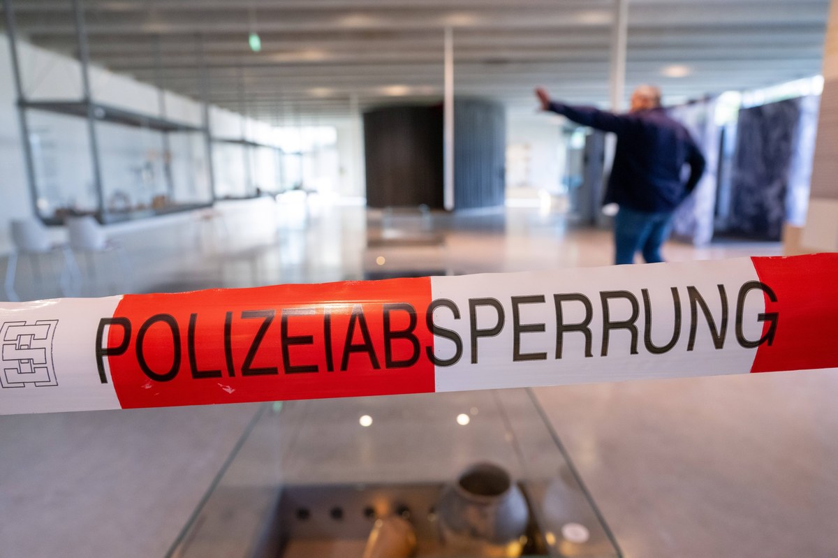 Niemiecka policja zatrzymała 4 podejrzanych o kradzież celtyckiego złota w muzeum w Manching w Bawarii. Jak poinformowano, śledczym udało się odzyskać część łupu rabusiów. Chodzi o złote monety sprzed 2000 lat, które warte są miliony euro.