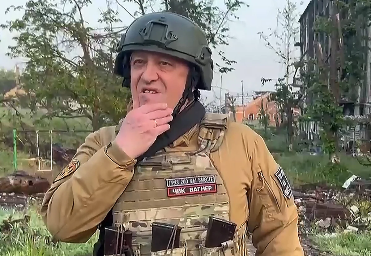 Czy Jewgienij Prigożyn jeszcze żyje i gdzie przebywa? Szef Grupy Wagnera miał wystąpić przed swoimi najemnikami na Białorusi. Pojawiło się nagranie z jego rzekomą wypowiedzią, ale trudno potwierdzić autentyczność filmu.