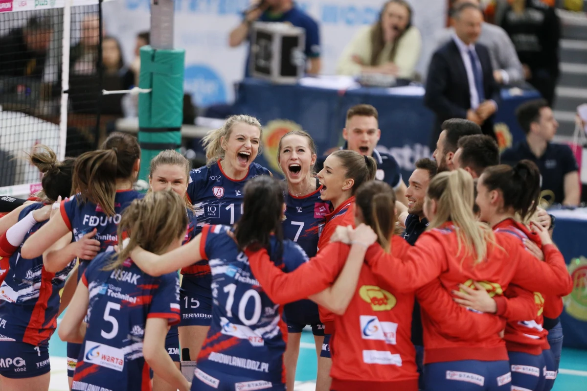 ​Fenerbahce Stambuł, do którego trafiła latem Magdalena Stysiak, będzie jednym z przeciwników Grot Budowlanych Łódź w fazie grupowej Ligi Mistrzyń siatkarek. Z kolei ekipa Joanny Wołosz Imoco Volley Conegliano rywalizować będzie z Developresem Bella Dolina Rzeszów.