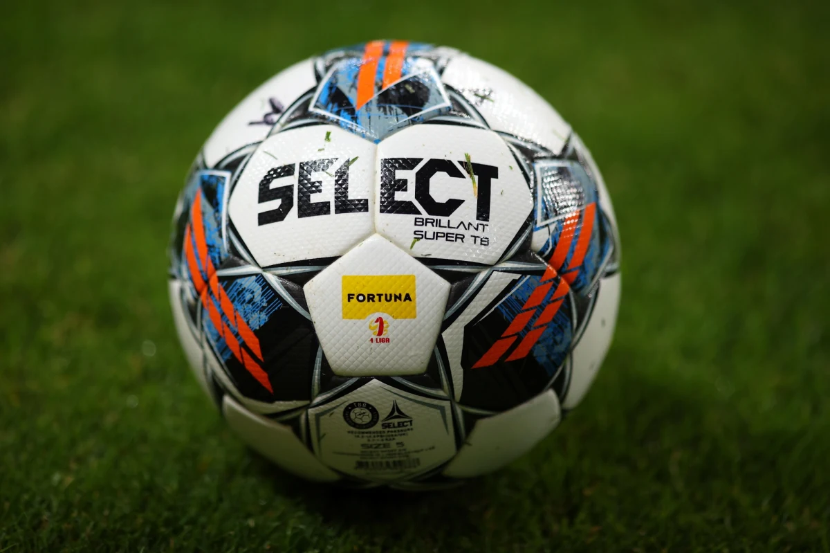 15 tytułów mistrzowskich i 20 zdobytych pucharów Polski. Na zapleczu piłkarskiej Ekstraklasy zagra w tym roku mnóstwo utytułowanych drużyn. To może być najciekawszy od lat sezon w 1. Lidze. Głównymi faworytami do awansu wydają się Wisła Kraków, Wisła Płock, Lechia Gdańsk, Arka Gdynia czy Bruk-Bet Termalica Nieciecza.