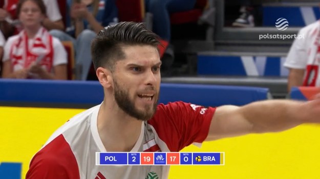 Fragmenty meczu Polska – Brazylia 3:0 (26:24, 25:21, 25:20) w ćwierćfinale Ligi Narodów siatkarzy. Najlepsze akcje Aleksandra Śliwki – 16 punktów (12/19 w ataku + 2 asy + 2 bloki).

