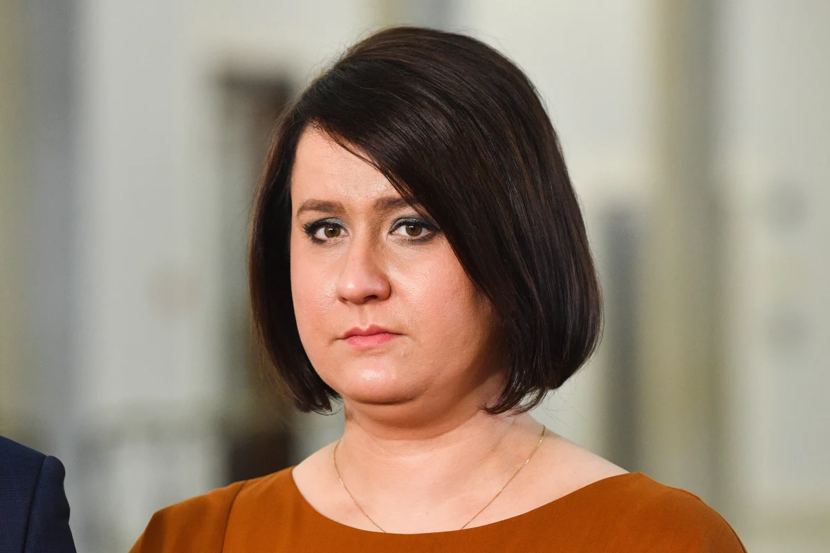 „Opuszczam klub PiS oraz partię Suwerenna Polska i dołączam do koła poselskiego Konfederacji” - poinformowała w piątek posłanka Anna Maria Siarkowska. Jej zdaniem, projekt Zjednoczonej Prawicy już się absolutnie wypalił.