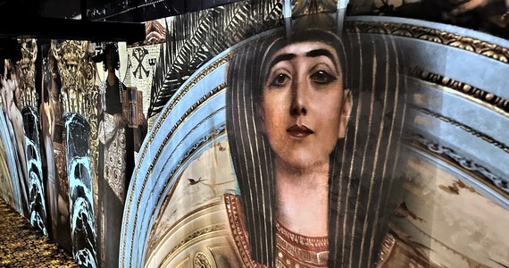 Nowa atrakcja dla turystów w Paryżu. Tak tamtejsze media komentują wielką - choć nietypową - wystawę twórczości austriackiego "króla secesji" Gustava Klimta, która ruszyła we francuskiej stolicy.