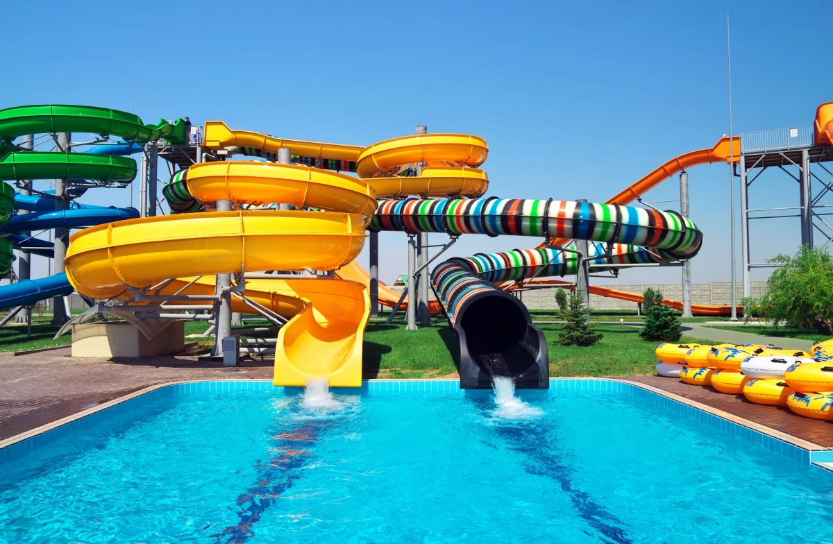 Debata na temat bezpieczeństwa na niemieckich kąpieliskach ogarnęła cały kraj. Była minister ds. rodziny uważa, że "kontrole tożsamości i obecność policji na niewiele się zdadzą, jeśli arabska młodzież generalnie nie przestrzega norm naszego społeczeństwa". Głos w tej sprawie zabrał też kanclerz Scholz.