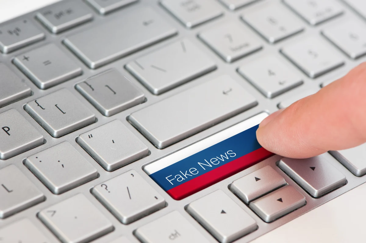 Pełnomocnik rządu ds. bezpieczeństwa przestrzeni informacyjnej RP Stanisław Żaryn ocenił, że Rosja prowadzi intensywną, wielowątkową operację wymierzoną w postrzeganie szczytu NATO w Wilnie. Według niego Rosjanie "serwują sprzeczny przekaz o agresywności albo niemocy Sojuszu". "Opisują wydarzenie, jako porażkę polityki Kijowa i ośmieszają prezydenta Ukrainy" - dodał.