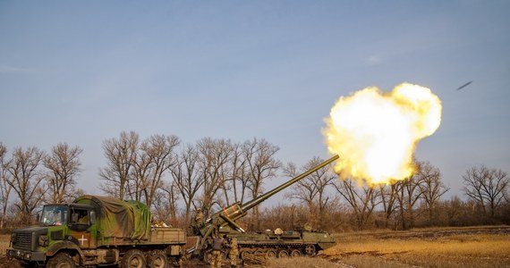 Ukraina skutecznie osłabia rosyjską logistykę i zdolności walki kontrbateryjnej przez ataki artyleryjskie i uderzenia w zaplecze przeciwnika – pisze w niedzielę ISW. Wojskowi mówią o „pięści ogniowej”, która pozwala na wyczerpywanie zasobów wroga bez bliskiego kontaktu.