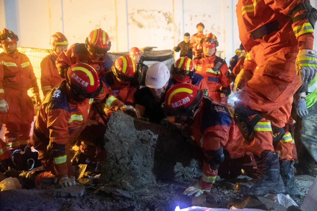 11 osób zginęło po tym, jak na trenujące siatkówkę dziewczęta, zawalił się dach sali gimnastycznej w szkole w mieście Qiqihar w północno-wschodnich Chinach. Wiele z ofiar to dzieci – informują lokalne media, powołując się na relacje świadków. W chwili katastrofy w hali przebywało 19 osób – przeżyła osiem z nich. 