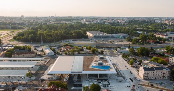 Za trzy miesiące będzie gotowy Dworzec Lublin. Wykonawca ma czas na zakończenie inwestycji do 20 października. Aktualnie stopień zaawansowania prac to blisko 90%, a ich wartość przekroczyła 199,7 mln zł. - informuje lubelski magistrat.