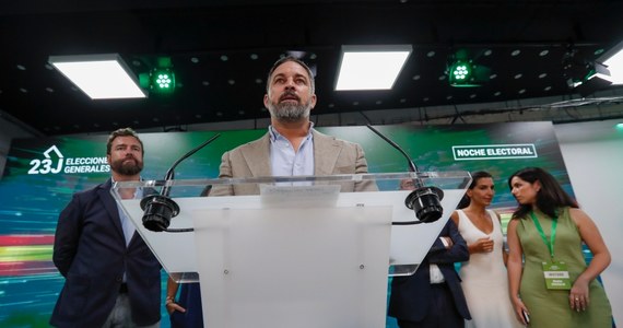 Utrata przez konserwatywną partię Vox 19 mandatów w niedzielnych wyborach do parlamentu Hiszpanii jest zdaniem mediów głównym problemem dla sformowania stabilnego rządu w tym kraju. Zgodnie uznają one ten wynik za niespodziankę.