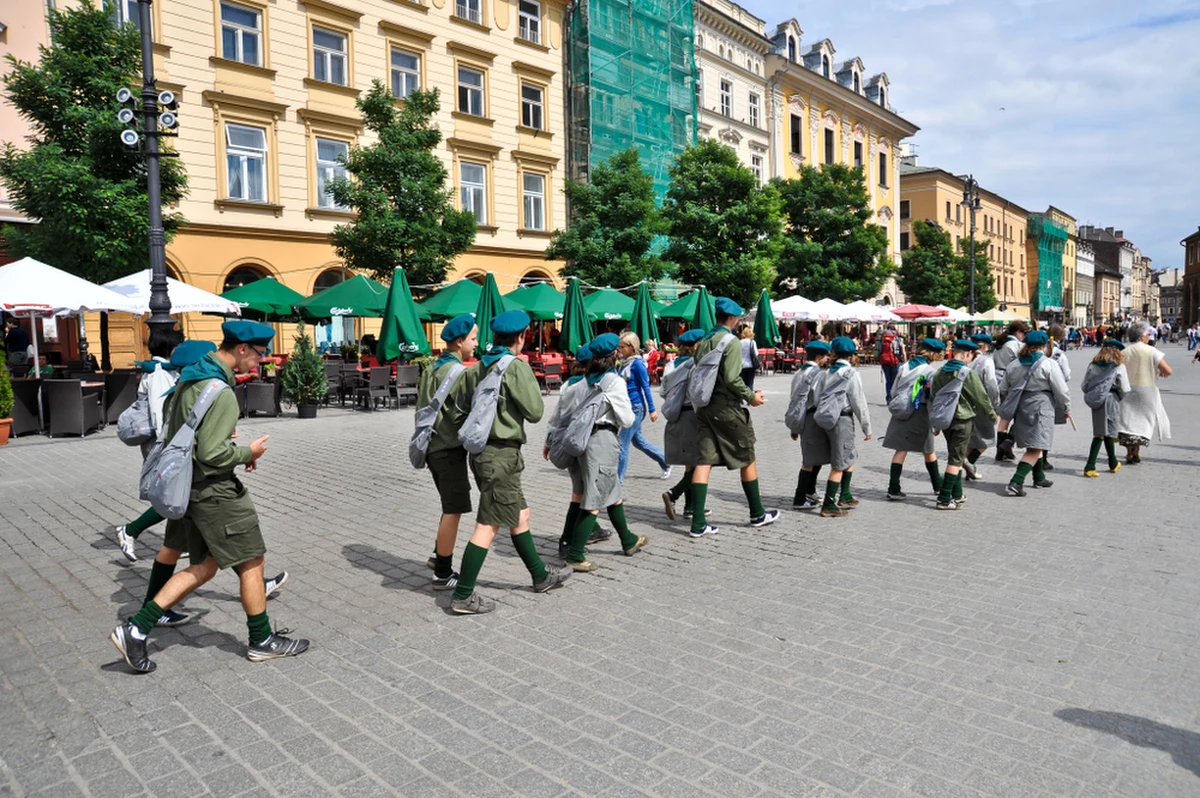 Od początku wakacji inspektorzy sanitarni sprawdzają warunki wypoczynku dzieci i młodzieży. W ostatnich dniach skontrolowano ponad sto takich miejsc, niestety stwierdzono kilka nieprawidłowości, w tym na stołówkach. Nałożono kilka mandatów.