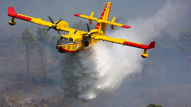 W trakcie gaszenia pożaru w okolicach miejscowości Platanisto na greckiej wyspie Eubea, doszło do katastrofy samolotu gaśniczego Canadair CL-415. Co to za maszyna i do czego służy?