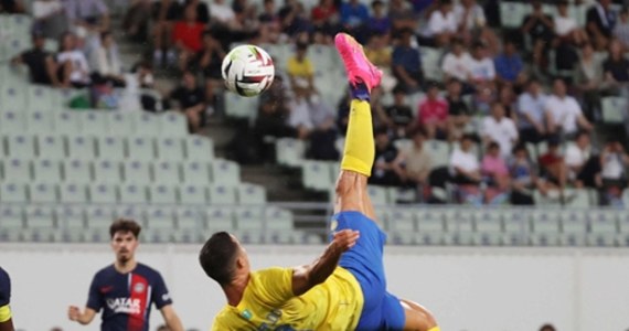 Piłkarze Paris Saint-Germain zremisowali bezbramkowo z saudyjską drużyną Al-Nassr, z Cristiano Ronaldo w składzie, w rozegranym w Osace pierwszym meczu towarzyskim podczas tournee po Japonii.