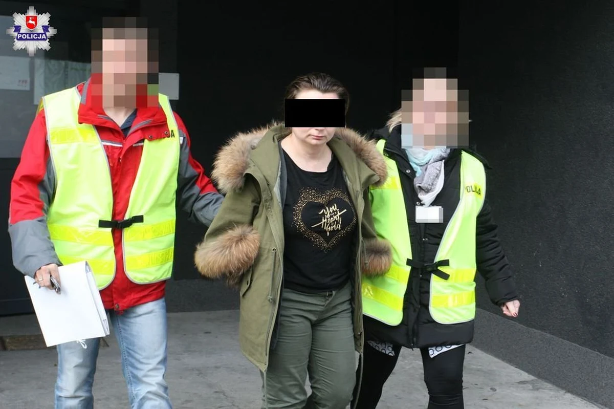 Blisko 300 osób oszukała była agentka ubezpieczeniowa spod Lublina. Obiecywała swoim klientom duże zyski z lokat inwestycyjnych, teraz jest podejrzana o wyłudzenie 30 mln złotych. Przed sądem odpowie za oszustwa, pranie brudnych pieniędzy i podrabianie dokumentów.