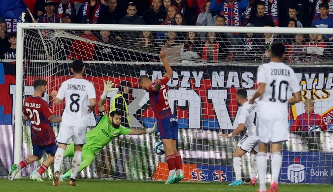 Raków miał asa w rękawie. Mąż Radwańskiej zachwycony. "Wow!"
