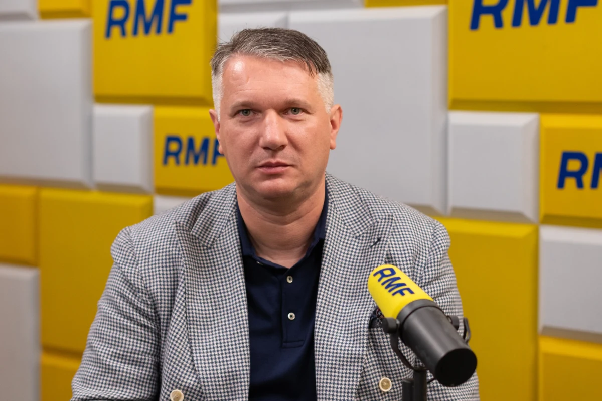 "Nie jestem łącznikiem Konfederacji ani z PiS-em, ani z żadną inną partią. Uważam, że Konfederacja nie powinna wejść w koalicję z żadną inną partią" - zapewniał w Porannej rozmowie w RMF FM Przemysław Wipler. Były poseł PiS, dziś polityk Konfederacji ma być jedynką listy tego ugrupowania do Sejmu w okręgu toruńskim. "Nie będziemy wchodzić w żaden rząd ani z PO, ani z PiS-em. Tego nie chcą nasi wyborcy, tego nie chcą nasi liderzy" - zapewniał gość Piotra Salaka. 