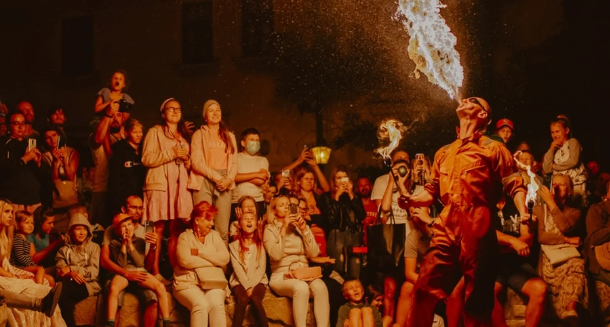 28 lipca w Lublinie startuje największy w Polsce festiwal sztuki cyrkowej. Carnaval Sztukmistrzów zgromadzi artystów cyrkowych z całego świata - akrobatów, klownów i muzyków. W związku z tym wydarzeniem należy spodziewać się utrudnień w ruchu na terenie miasta.