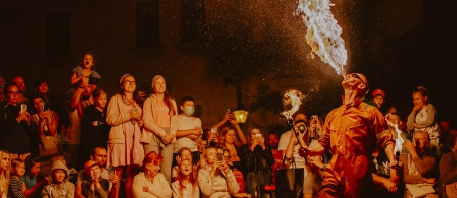 28 lipca w Lublinie startuje największy w Polsce festiwal sztuki cyrkowej. Carnaval Sztukmistrzów zgromadzi artystów cyrkowych z całego świata - akrobatów, klownów i muzyków. W związku z tym wydarzeniem należy spodziewać się utrudnień w ruchu na terenie miasta.